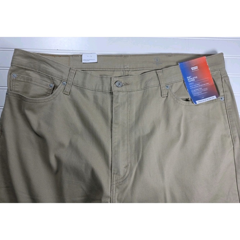 NWT Levis Jeans Men 42x32 541 Athletic Taper LIGHT BROWN Stretch Chino Pants